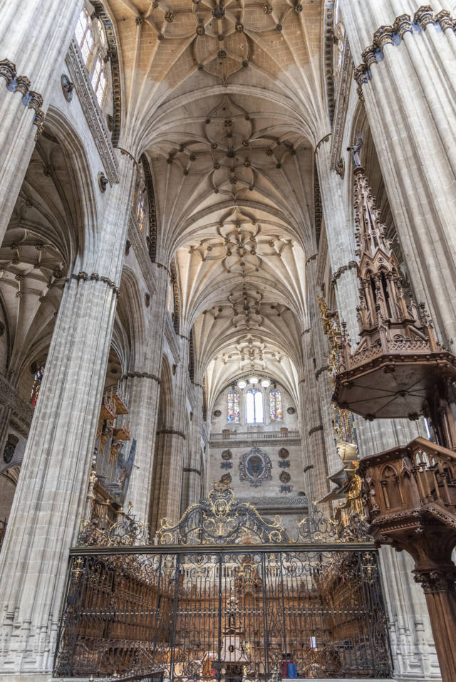 Salamanca 037 - Catedrales Nueva y Vieja - nueva.jpg